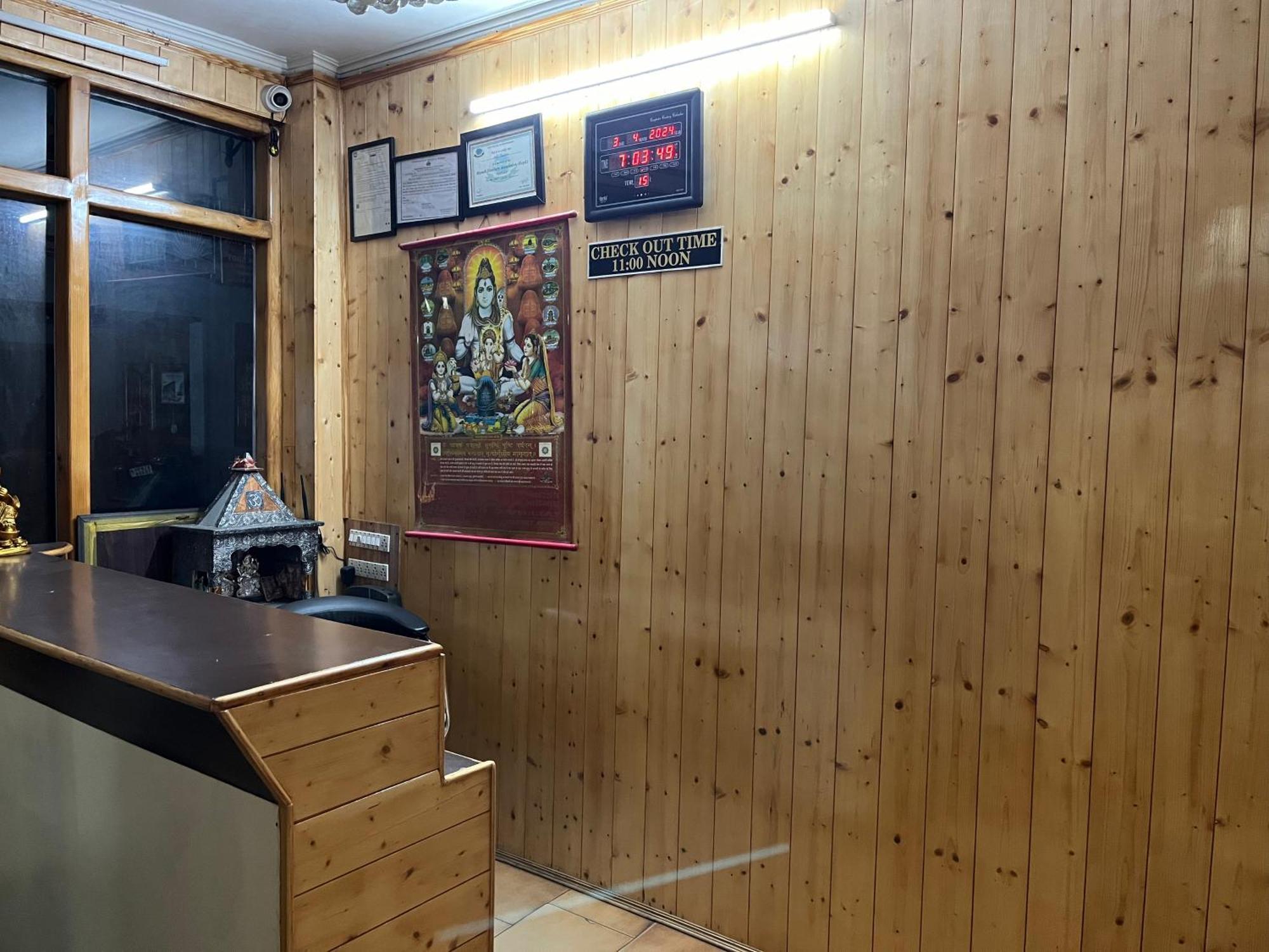 Hotel Premier Mall Road Manali エクステリア 写真