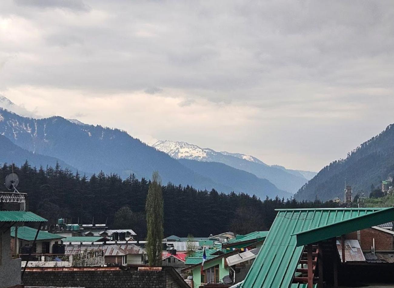 Hotel Premier Mall Road Manali エクステリア 写真